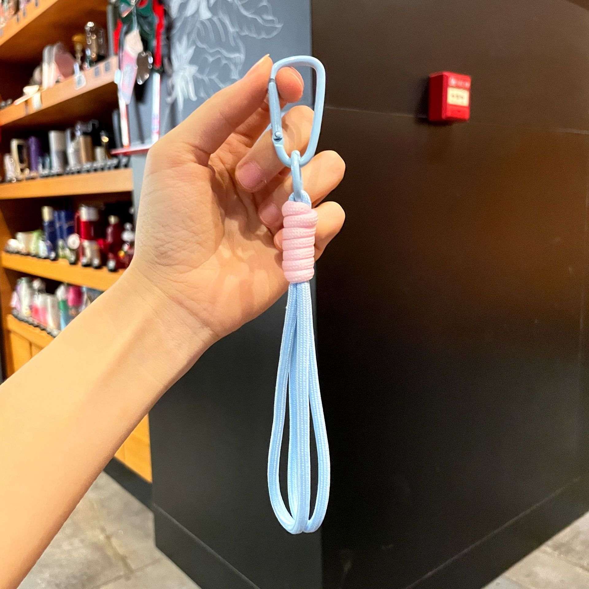 Unlabeled double rope-light blue