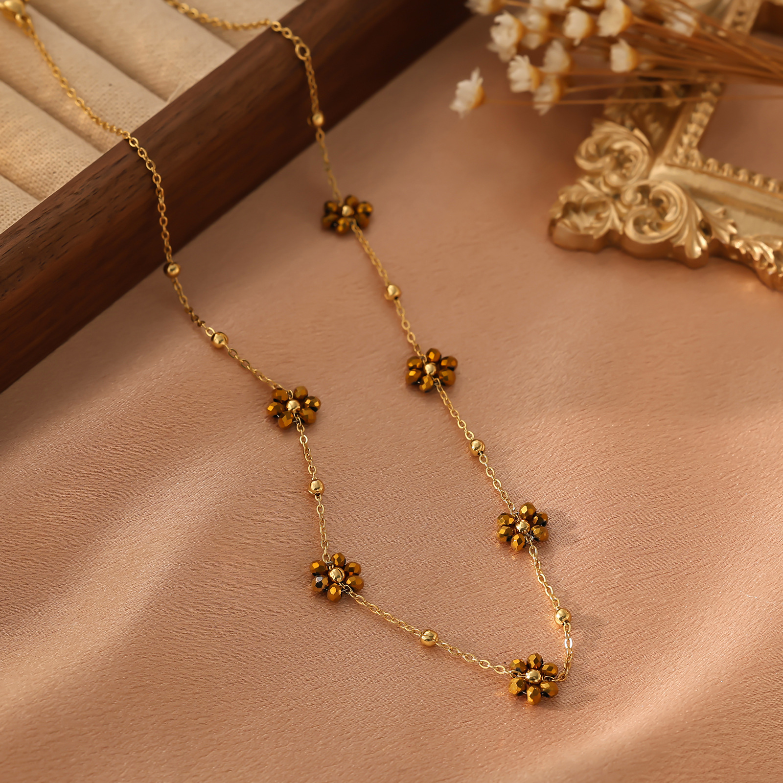 10g Weight Necklace Classification Titanium Steel Chain Material cable chain Chain Type 1 Piece Quantity Holiday, Daily Occasion Titanium Steel Material Flower Pattern All Seasons Season Women's Gender Plating Design Simple Style Style Wholesale Jewelry Simple Style Flower Titanium Steel Plating Necklace Cable Chain 13