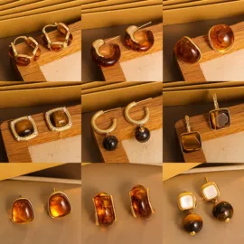 耳钉;项链;耳环