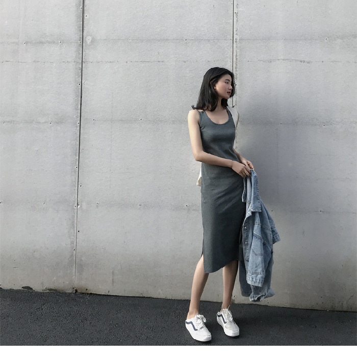 회색