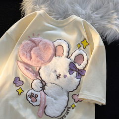植毛の甘いぬいぐるみのウサギの純綿の半袖のtシャツの女性はゆったりしていてかわいいです。