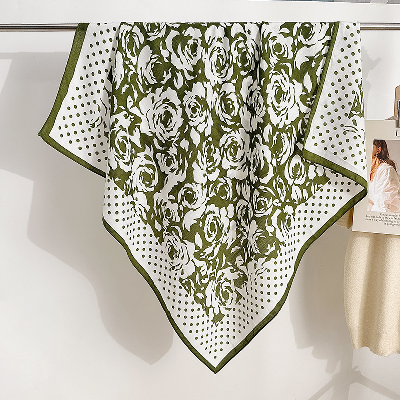 Nicho de moda INS flor impresión bufandas profesionales diseñadores de moda elegante temperamento ondulado toalla cuadrada de chevron