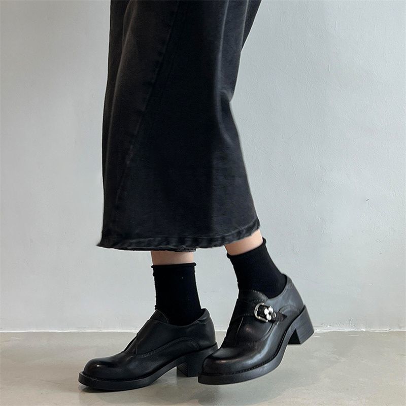 Botón de cinturón retro, zapatos de talón grueso Lefour, 2026 nuevo estilo británico universal, cabeza redonda, zapatos de cuero cómodos para mujeres