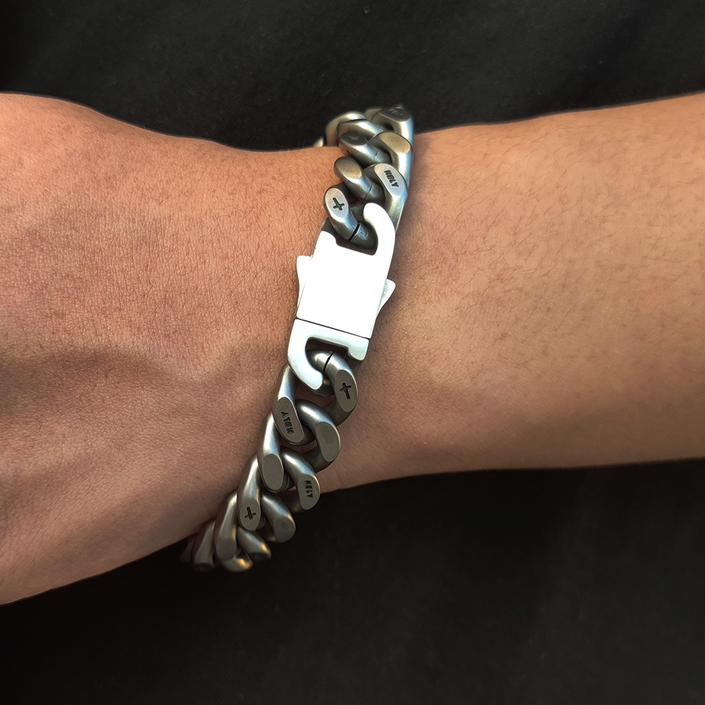 Street Occasion Titanium Steel Material Wholesale Original Design Solid Color Titanium Steel Bracelets