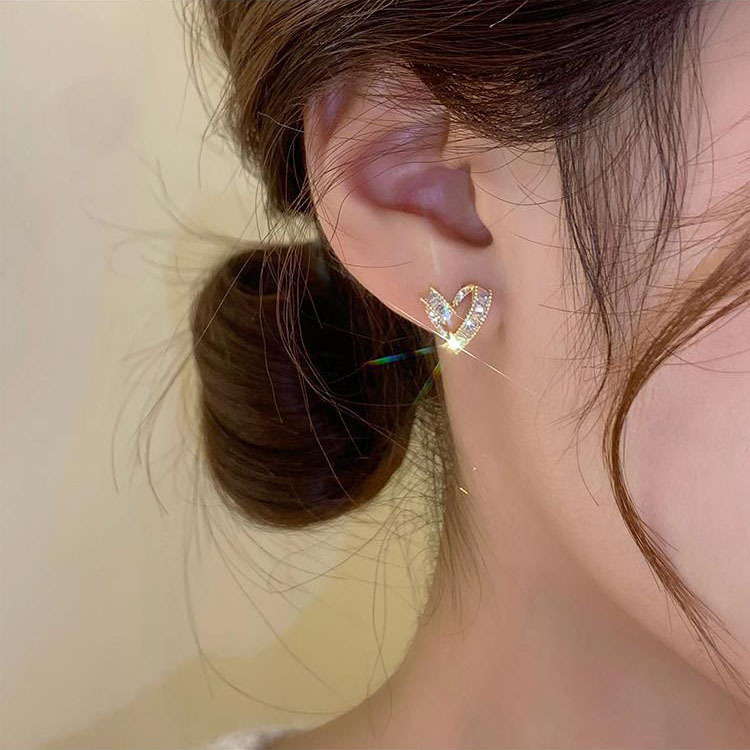 Exquisite compact heart-shaped for women with unique summer temperament, niche design sense, high-end and earrings_voghion.com