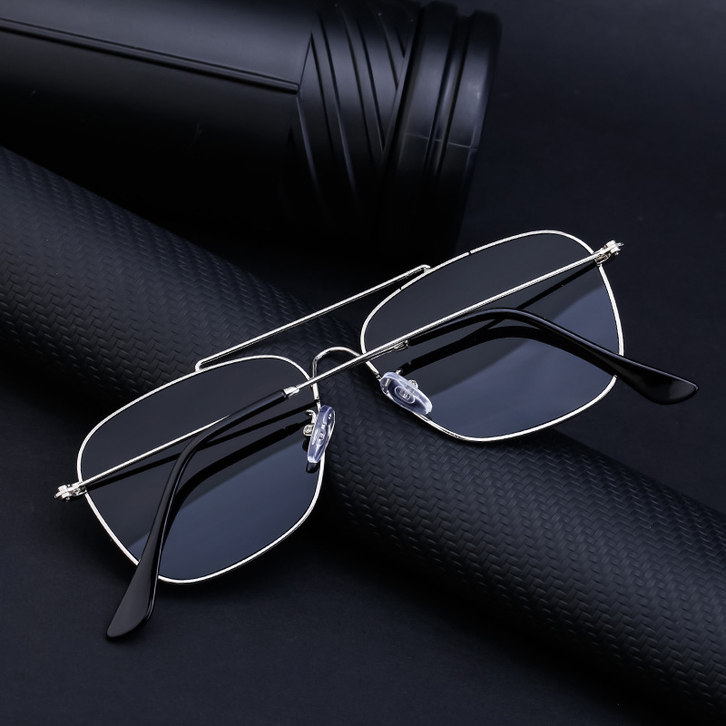 Verres réfléchissants européens et américains, lunettes de soleil, lunettes de soleil en boîte à la mode pour hommes, miroirs extérieurs à la mode pour hommes, nouvelle collection 2024_voghion.com