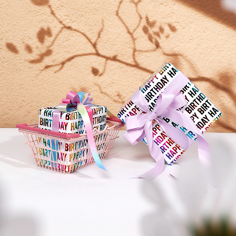 Amazon ofrece un paquete de regalos de cumpleaños de estampado de colores con líneas de puntos coloridos, papel de embalaje de regalo de amor en rollos