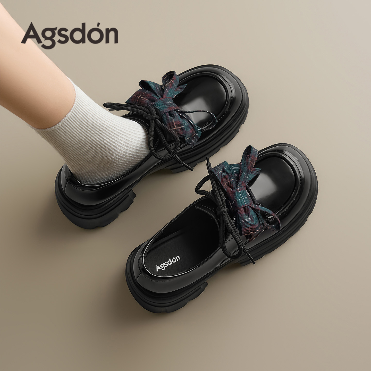 Zapatos de Lefour 2026 nueva primavera negra con suela gruesa estilo británico retro arco zapatos de cuero