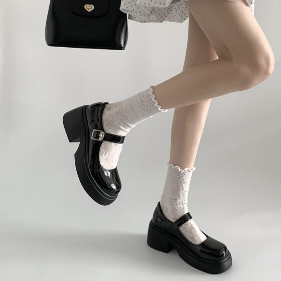 Black Round Toe French Thick Heel Small Leather Shoes Women's 2024 New Summer Retro Shallow Mouth All-match Mary Jane Single Shoes