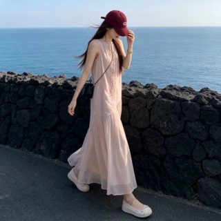 85106法式温柔色粉色无袖连衣裙女夏季设计感单排扣气质淑女风长