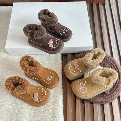Утепленные зимние короткие сапоги для девочек
