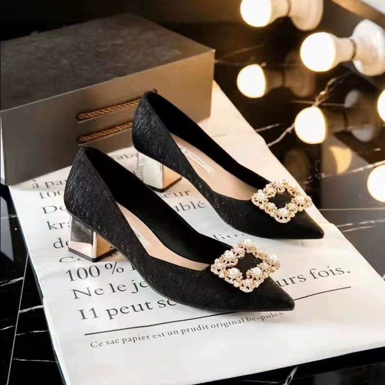 Женские туфли на высоком каблуке 2025 весна новый корейский стиль фея стиль жемчужная пряжка с бриллиантами толстый каблук элегантные туфли-лодочки с острым носком