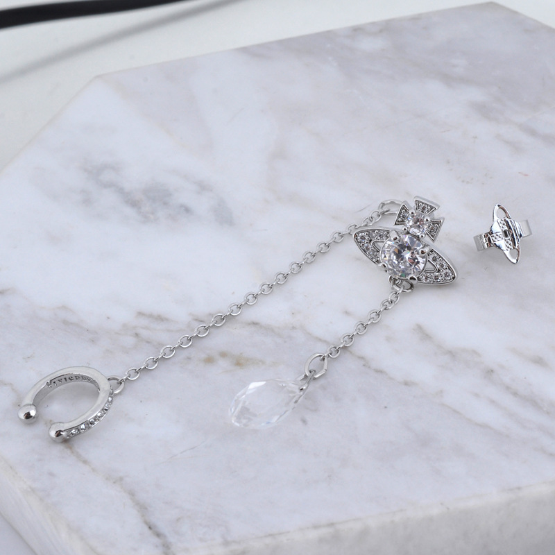 HENRIETTE马蹄扣水滴耳环-银800-7.jpg?x-oss-process=image/format,png