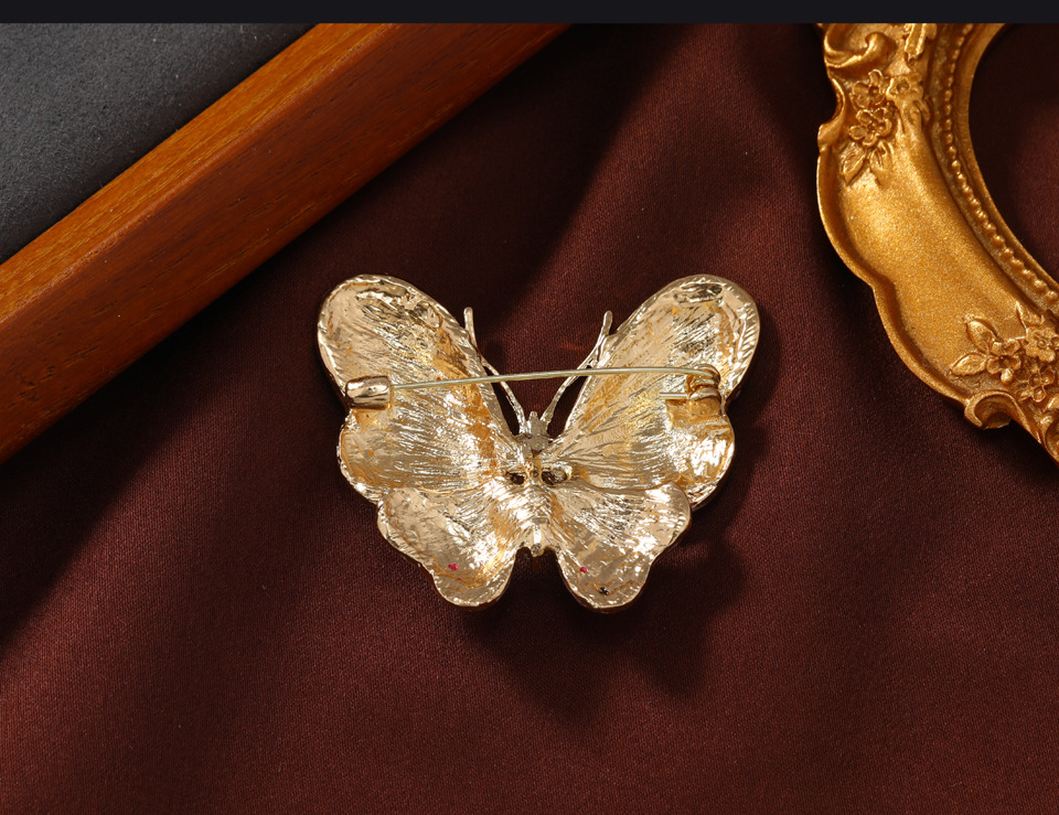 Women's Gender Rhinestone Design Retro Style Retro Pin Butterfly Alloy Rhinestone Women's Brooches
