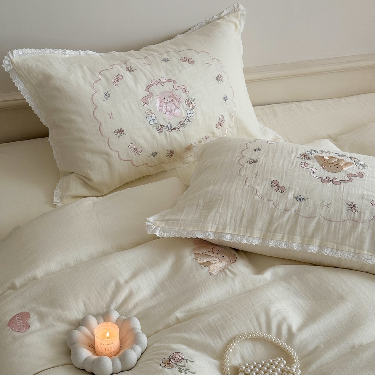 Corazón de la niña francesa, algodón suave, sábanas de algodón de tres o cuatro piezas, bonitas colchas bordadas de conejo, ropa de cama