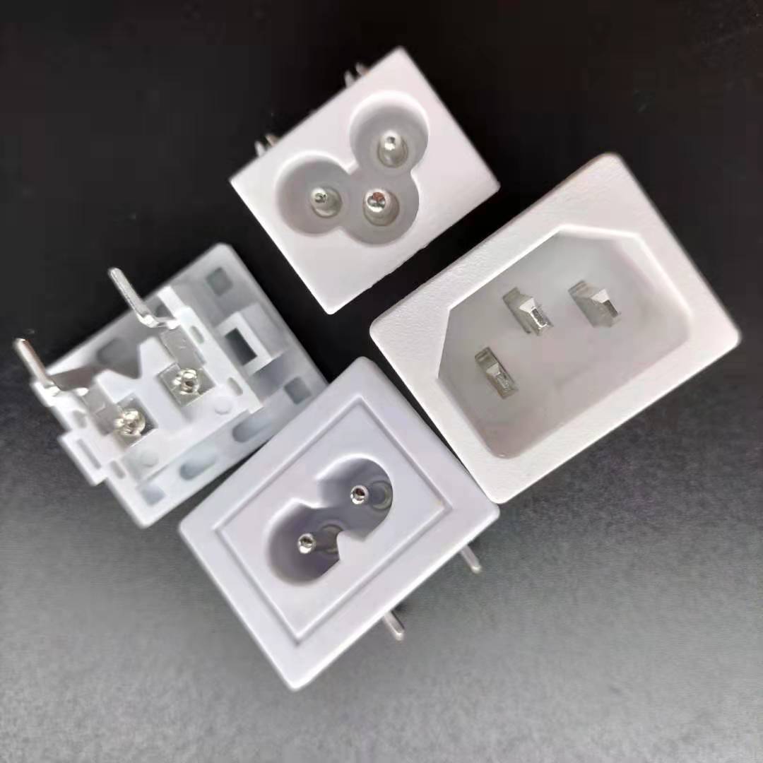 白色小八字18*23弯脚焊线插座弯钩17.5*22.5梅花八字品字AC插座