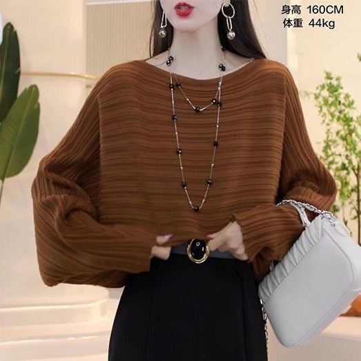 Fashionable Design Korean-Style Batwing Sleeve Knit Sweater for Women, 2026 Spring New Style, Loose Fit, Slimming, and Flattering Base Sweater Fashionable Design Korean-Style Batwing Sleeve Knit Sweater for Women, 2026 Spring New Style, Loose Fit, Slimming, and Flattering Base Sweater