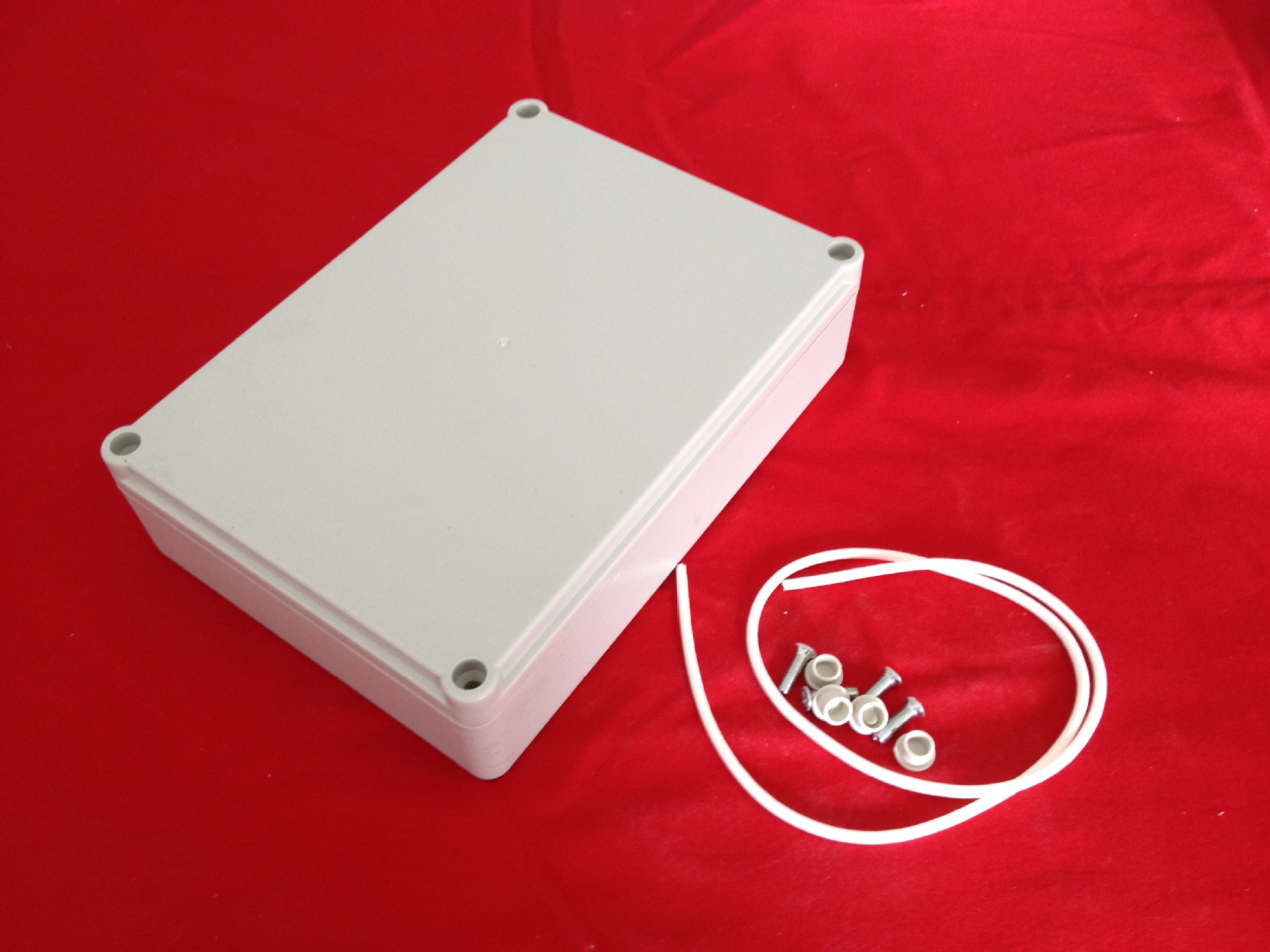 电气塑料盒180*130*45mm 安防监控盒子