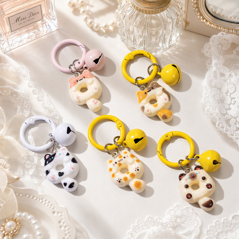 New handmade, cute donut-shaped cat ornaments, DIY keychains, and backpack charms