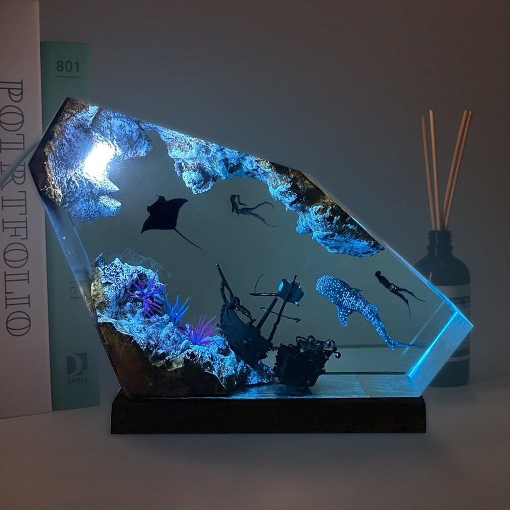 Tiburón ballena manta buceador lámpara de noche lámpara de madera de resina marina diseño de regalo único de Navidad artefactos de decoración del hogar