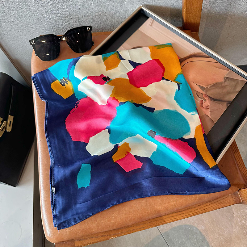 Bufandas de seda para mujeres 2025 primavera y otoño moda versátil temperamento minimalista 65cm bufandas de seda simuladas bufandas delgadas bufandas