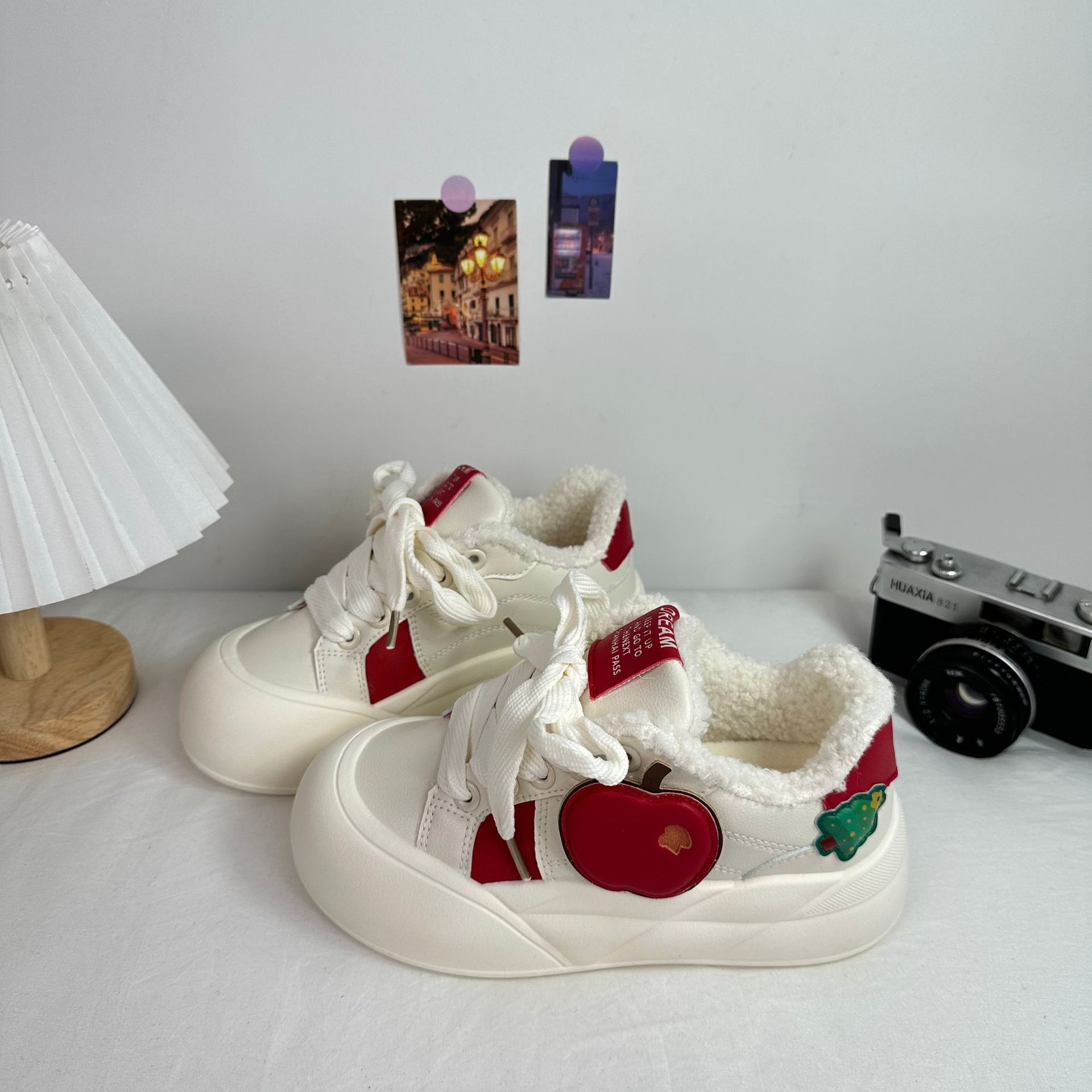 YUANBO2025 invierno más zapatos de lana para mujeres, zapatos de algodón de dibujos animados de estilo coreano, zapatos de mujer cálidos y gruesos image 4