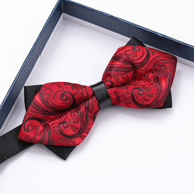 삼각형 빨간 캐슈 나비 넥타이