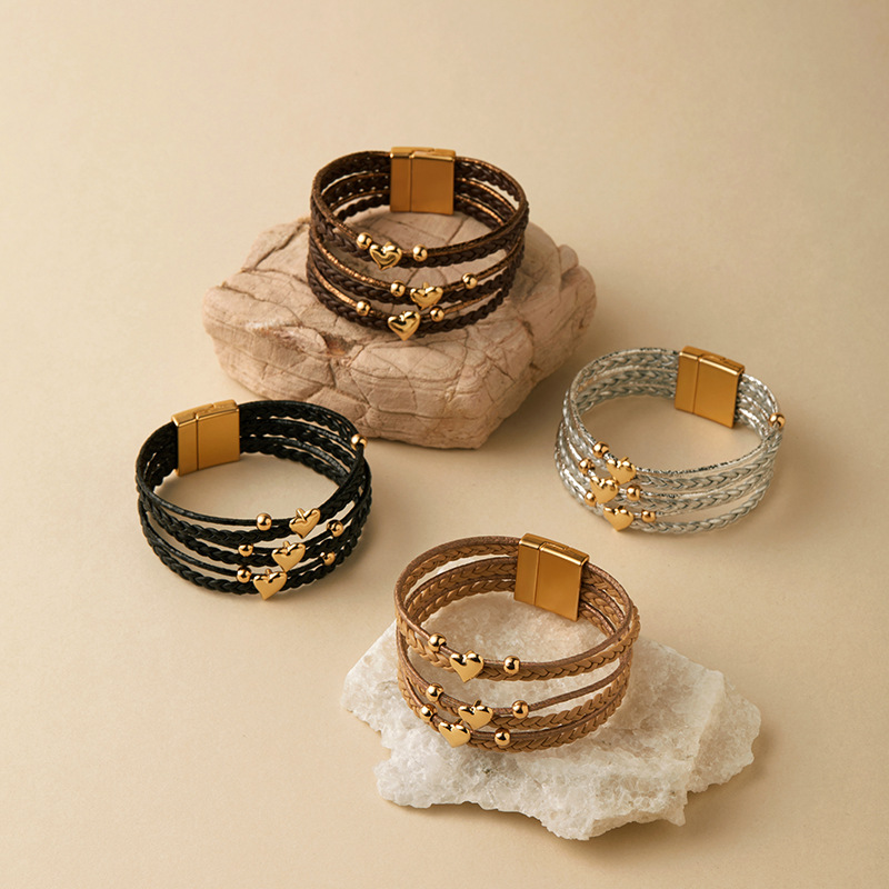 Retro Streetwear Heart Shape Pu Leather Alloy Wrap Bracelets Wholesale display picture 21