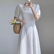 法式初恋长裙夏季裙子新款气质高级方领领收白色腰显提花连衣裙