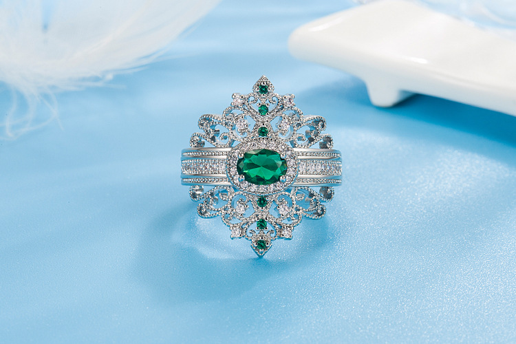 Luxurious Crown Copper Plating Rhinestones Rings 1 Piece