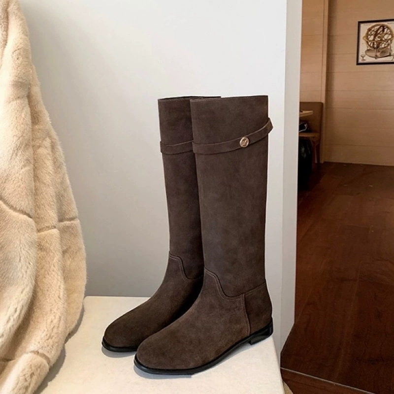 В наличии и отправляется сразу! Туфли в том же стиле Su Yinyin, корейские замшевые маленькие сапоги с золотой пряжкой и ремешком на толстом каблуке, рыцарские сапоги для женщин, осень и зима