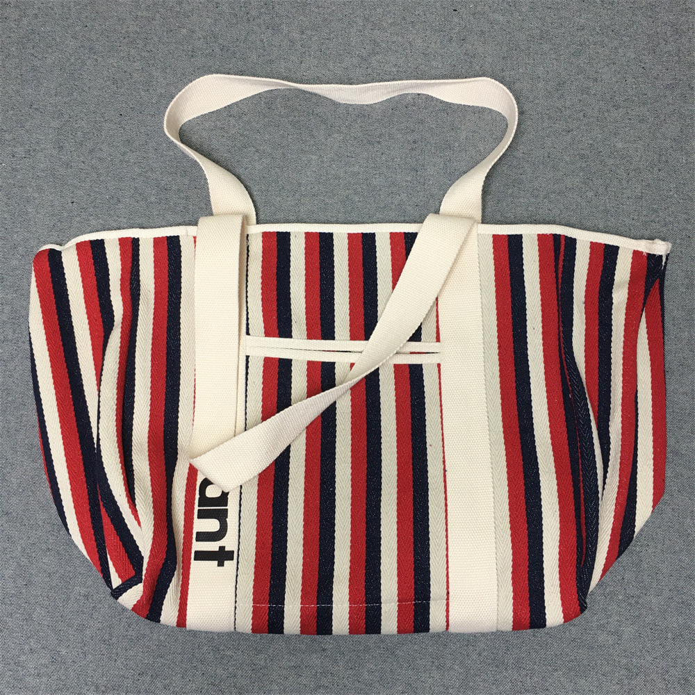 빨간색 줄무늬(리본 스타일)