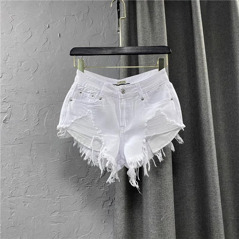 European and American Fashion Low-Waist Shorts for Women, Frayed Edge Pants, 2025 New Summer Style, White Denim Ripped A-Line Hot Pants, Trendy