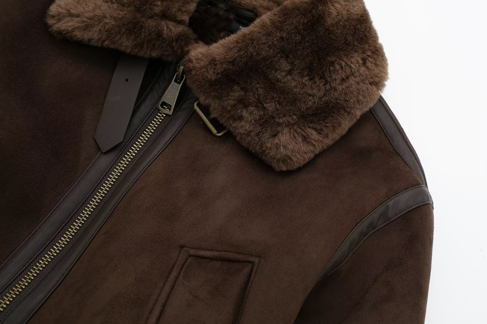 Vêtements pour femmes veste chaude en fourrure marron une pièce pour femmes 2023 automne et hiver fille chaude style moto veste à revers haut_voghion.com