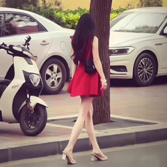 女性の赤いドレス小さな女性のための 2025 新しい気質 a ラインウエスト夏ノースリーブスカートチュチュスカート