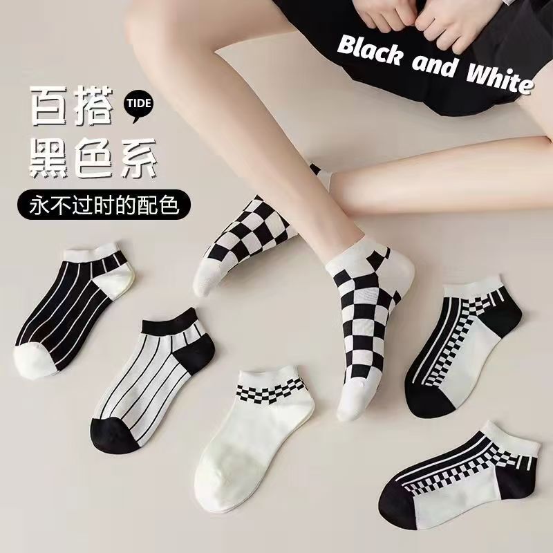 Black and White Socks for Women, Short Socks, Low-Cut, Versatile, Trendy for Spring and Autumn, Popular on Instagram, Thin White Short Tube Socks for Summer
