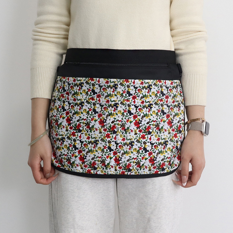 Falda pequeña de la serie B floral