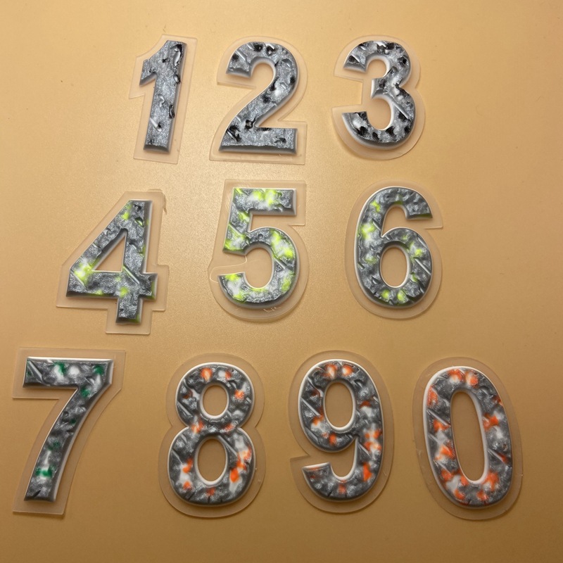 服装滴塑标牌硅胶标鞋帽箱包定 制橡胶标半透明软胶PVC胶章定 做