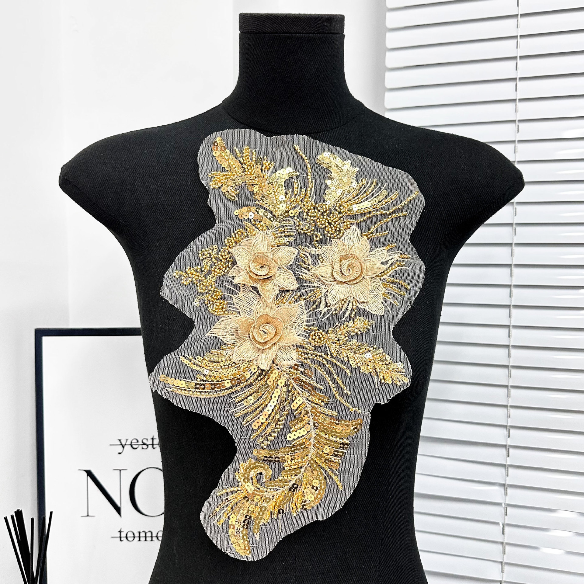 Nuevos productos de malla sequinilla bordada encaje pegatinas de flores ropa camisa de vaqueros suéter vestido de boda accesorios de decoración