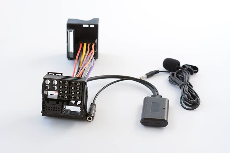 Адаптер AUX/Bluetooth для BMW MINI/Cooper E39 E53 X5 Z4 E85 E86 X3 E83 — AUX IN Bluetooth + MI