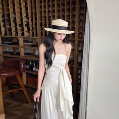 【ミラノの休日】一字肩の胸の上着女性の夏のカジュアルなワイドパンツのファッション二枚のサテンセット