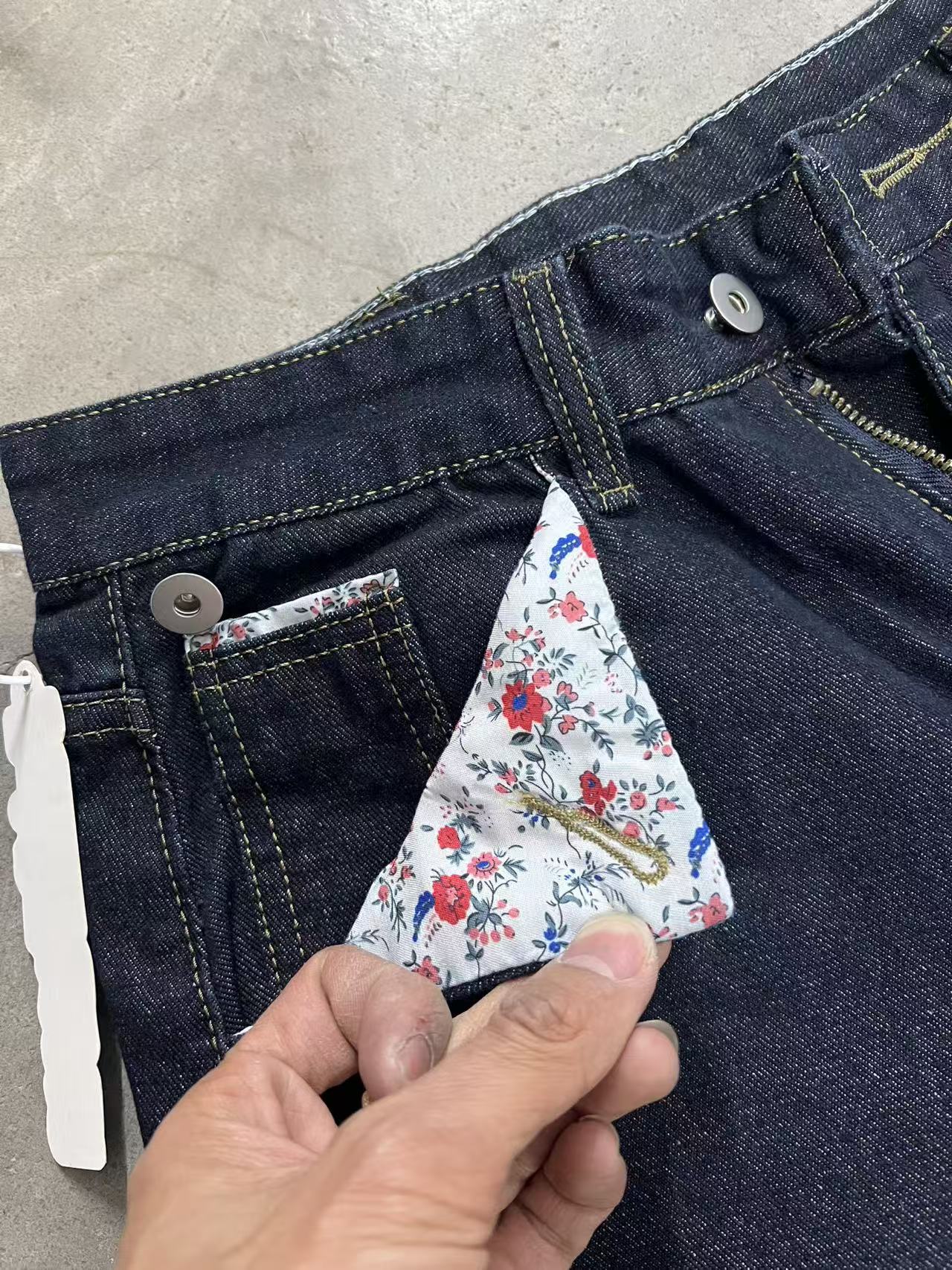 Herren Jeans Mit Blumenmuster Im Retro Style Weite Denim Hose_voghion.com