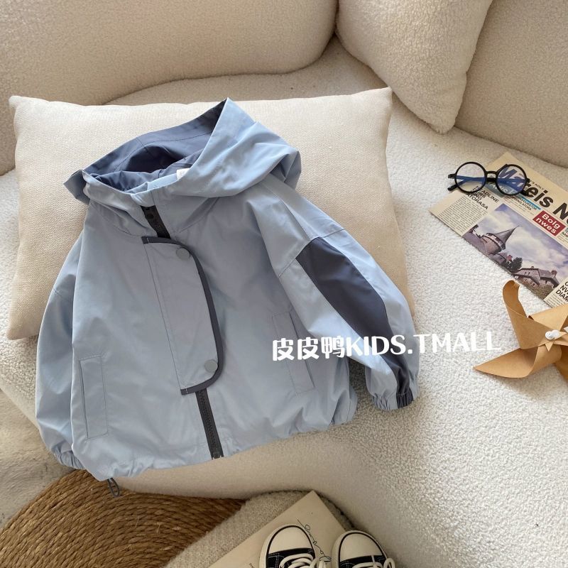 Chaqueta de niño de otoño y invierno ropa de algodón 2025 nuevos niños de invierno entrelazado de algodón engrosado bebé calentamiento para superar el invierno