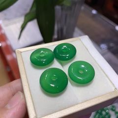 メーカー高氷帝王緑玉髄平安バックルペンダント逸品緑瑪瑙玉diyネックレスペンダント