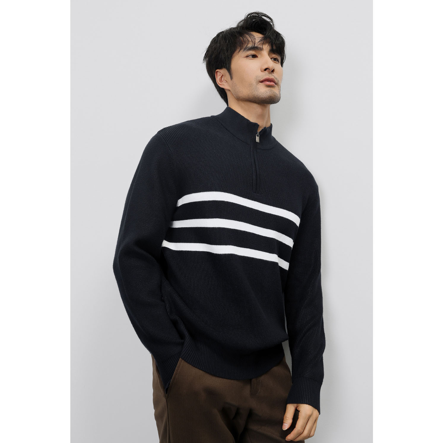 Men’s Semi-Zip Knit Sweater | Striped Business Casual Pullover With Breathable Fabric (Black/White, M-XXXL)_voghion.com
