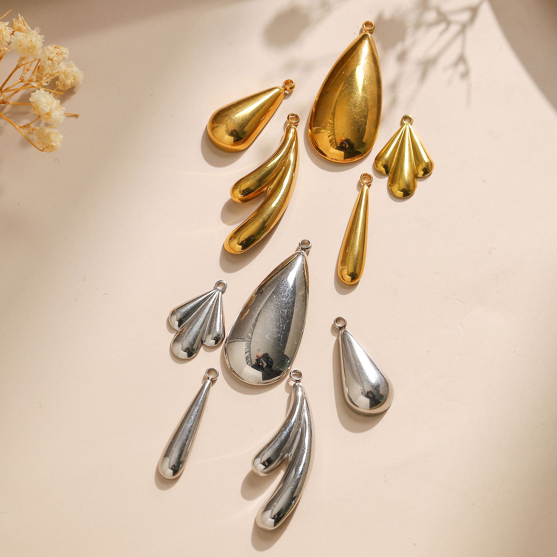 All Seasons Season 1 Piece 304 Stainless Steel Water Droplets Pendant