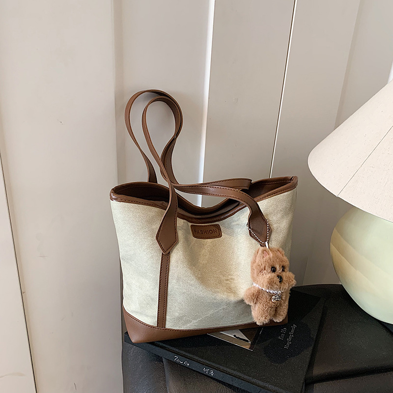 Bolsas de viaje de moda de gran capacidad de mujeres otoño 2025 nueva bolsa de hombro de estilo extranjero bolsas de mano universitarias