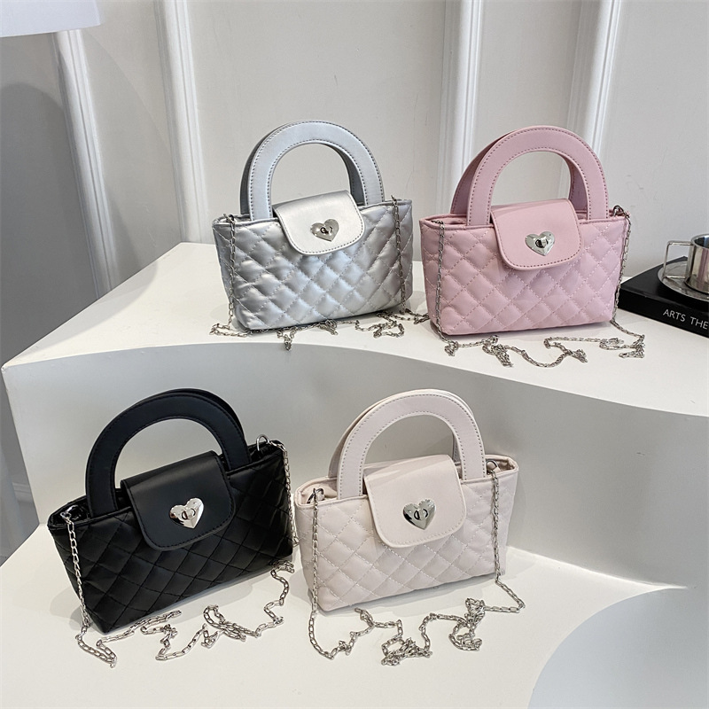 韩版时尚简约精致洋气2025夏新款菱格复古链条质感斜挎小方手提包