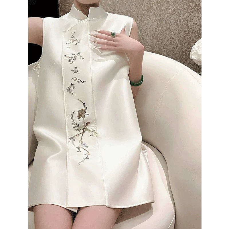 Уникальное и красивое новое платье-чонсам в китайском стиле для женщин 2025 года, новое легкое роскошное высококачественное ретро-платье в национальном стиле с тяжелой вышивкой