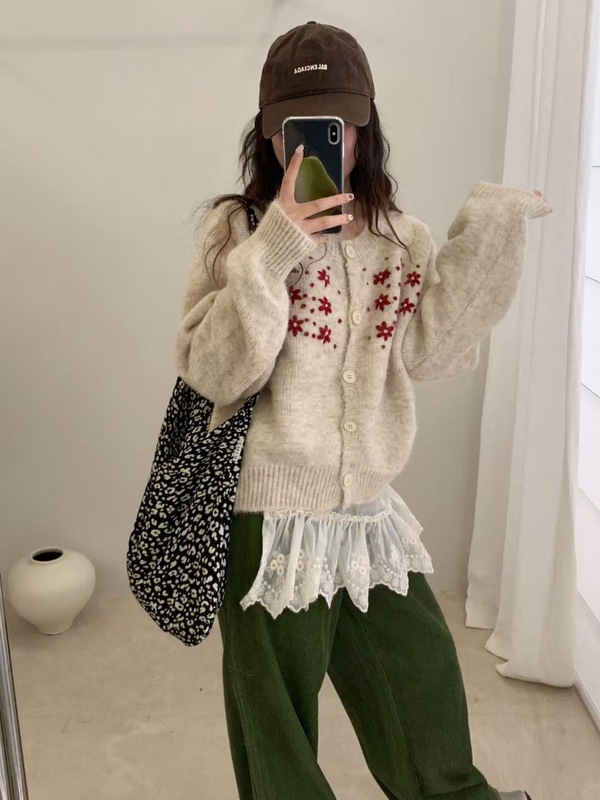 甜美刺绣花朵针织开衫女秋冬新款宽松设计感时尚洋气灰色毛衣外套|undefined